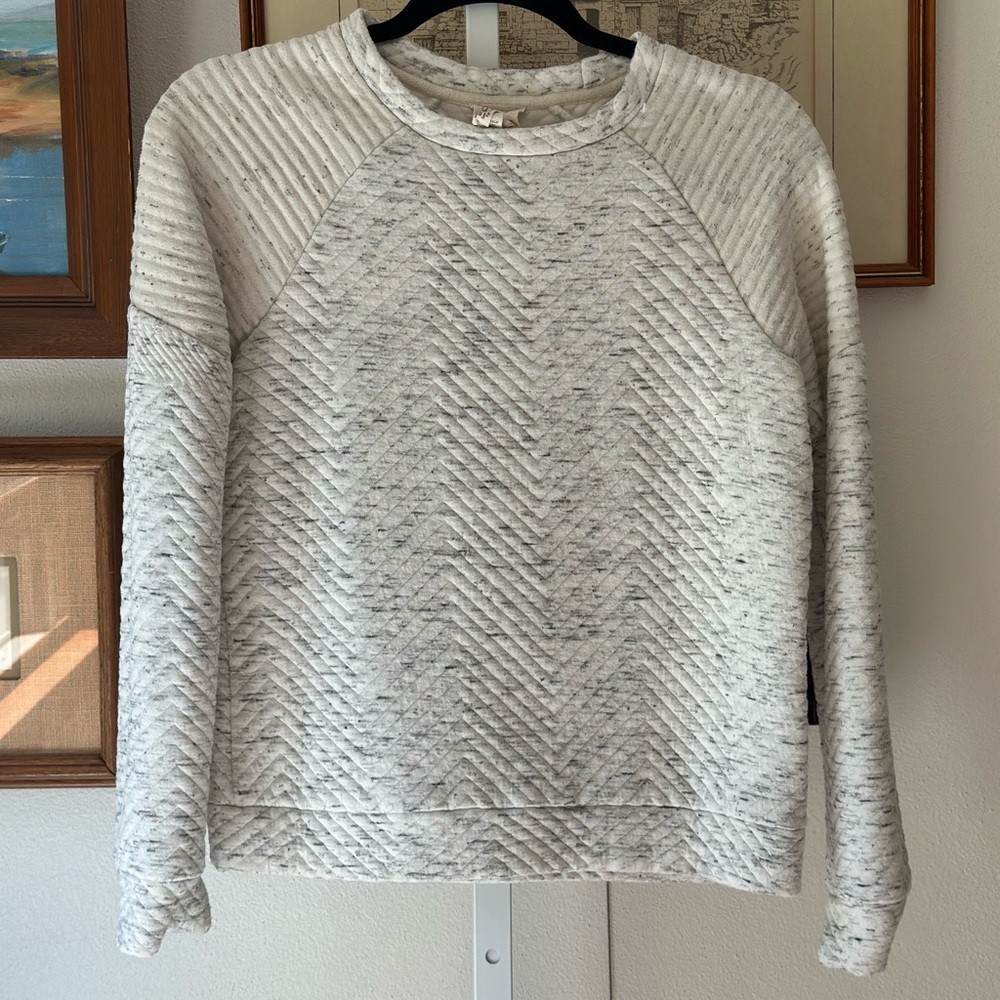 Andrea Jovine Gray Crewneck Sweater with Textured Pattern
